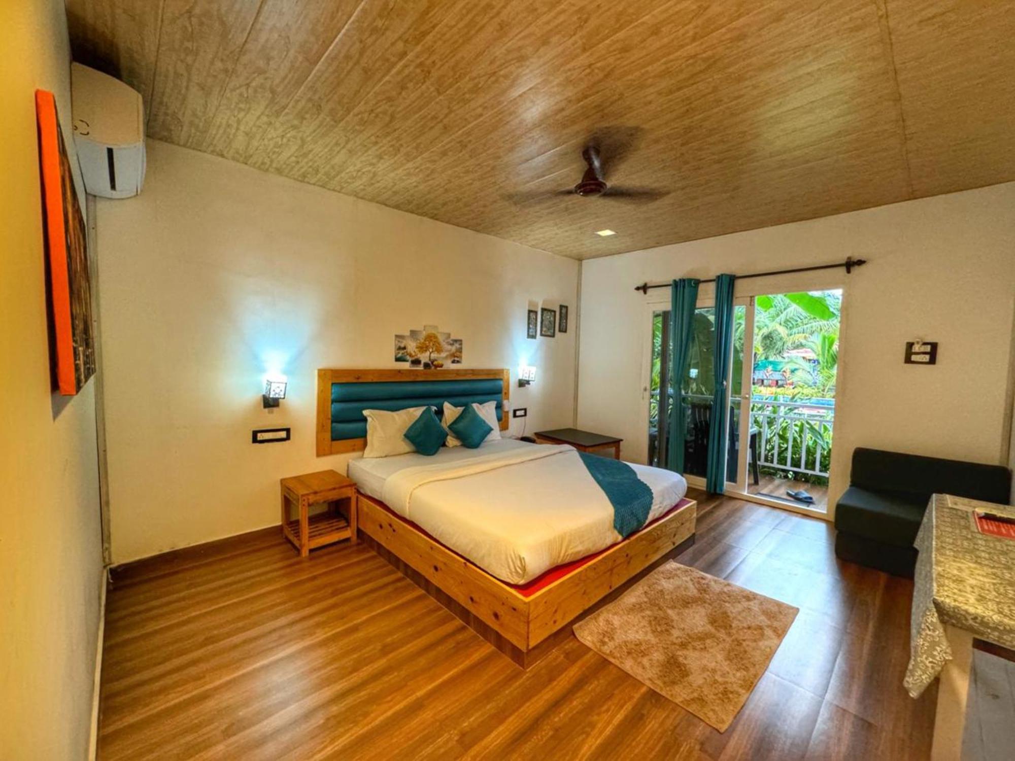 White Truffle Resort, 阿姆波尔 外观 照片